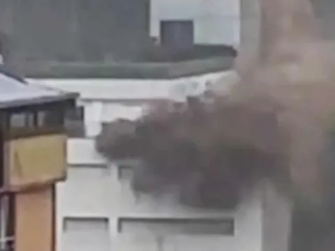 Sarıyer'de sel böyle geldi: Canını zor kurtardı - fotoğraf 2
