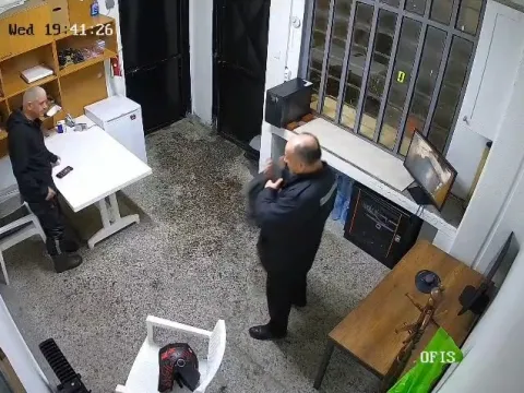 Selde kaybolan vatandaşın aracının görüntüleri ortaya çıktı: Sel suları böyle sürüklemiş - fotoğraf 5