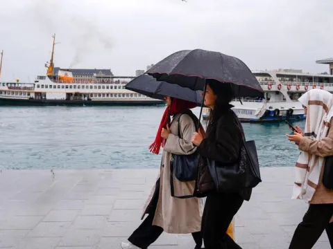 AKOM İstanbul için uyardı! Fırtına ve sağanak geliyor - fotoğraf 1