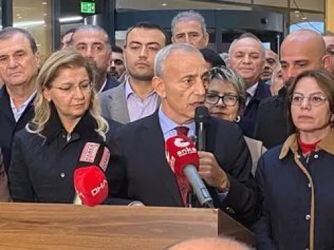 Aziz Yıldırım, Samandıra çıkışı aracını sürttü - fotoğraf 1