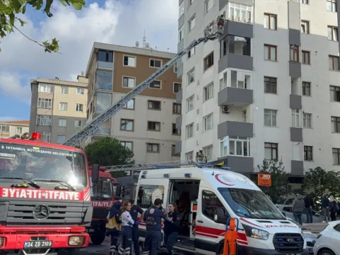 Kadıköy'de 8 katlı binada yangın - fotoğraf 1