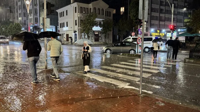 İçişleri'nden sağanak ve fırtına uyarısı: İstanbul'da şiddetli yağış bekleniyor