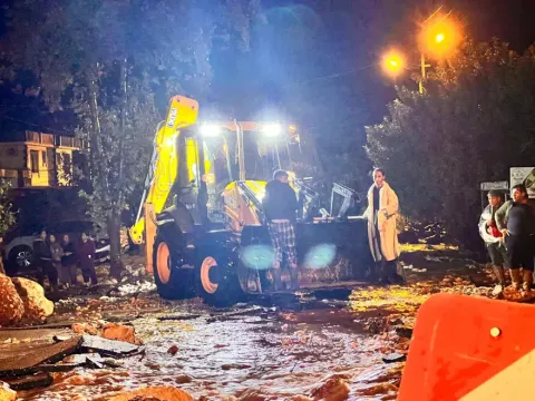 Turuncu kodlu uyarı verilmişti. 15 gün sonra aynı kabus, dereler taştı, sele teslim oldu - fotoğraf 1