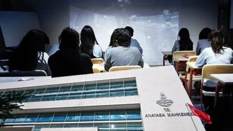 İki lise öğrencisi AYM'ye başvurdu | Mahkemeden 'hak ihlali' kararı: Tazminat ödenecek