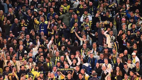 İngiltere'de Türk taraftarlara gözaltı