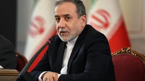 İran: Diplomasiye şans vermeye devam ediyoruz
