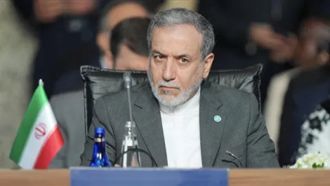 İran'dan Netanyahu'ya sert sözler: Yozlaşmış bir kumarbaz gibi