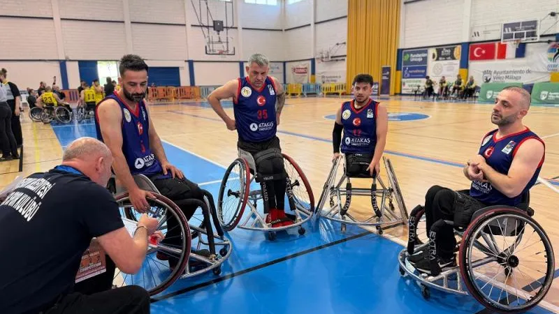 İskenderun Basketbol Takımı, İtalya'ya Yenildi: 59-66