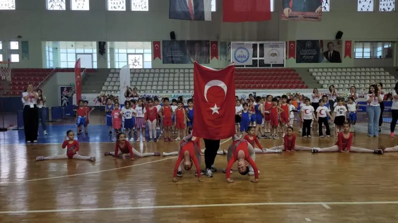 İSKENDERUN’DA ÇOCUK OLİMPİYATLARI COŞKUSU