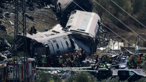İspanya'da ikinci hızlı tren faciası. 68 kişi öldü, üç gün yas başladı