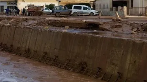 İspanya’yı sel vurdu: 102 yaşındaki kadın hayatını kaybetti