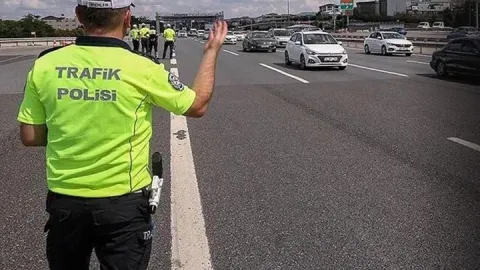 İstanbul'da 29 Ekim nedeniyle bazı yollar trafiğe kapatılacak
