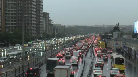 İstanbul'da bugün birçok yol ulaşıma kapalı olacak