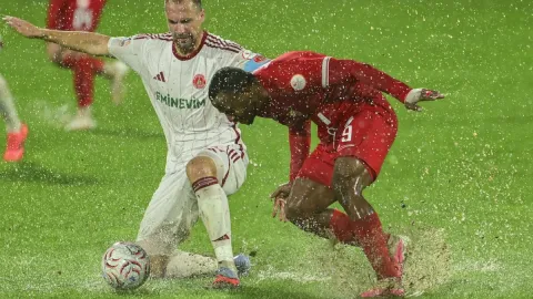 İstanbul'da futbola yağmur engeli! Maç iptal edildi