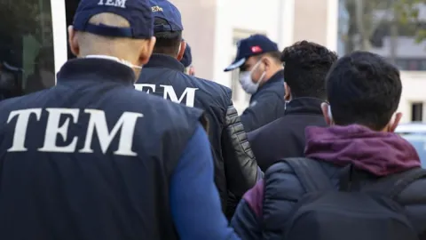 İstanbul'da IŞİD ve El Kaide operasyonu: 14 şüpheli gözaltında