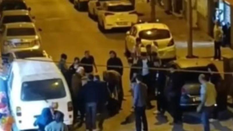 İstanbul'da motosikletli dehşet: Sokak ortasında kurşun yağdırdılar!