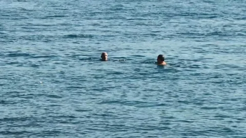 İstanbul'da pastırma yazı sürprizi: Ekim ayında Boğaz'da deniz keyfi!