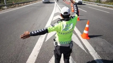 İstanbul’da yarın bazı yollar trafiğe kapatılacak