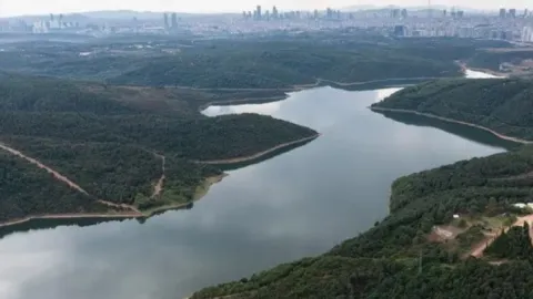 İstanbullulara 'uzak durun' uyarısı: Baraj kritik seviyeye ulaştı