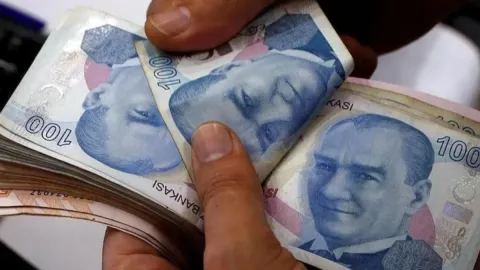 İster kiralık ister satılık: Görmek için artık para isteniyor