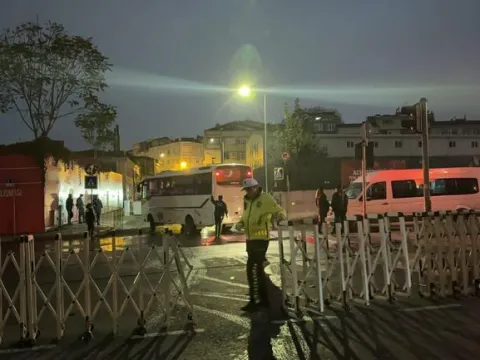 Valilik açıkladı: İstanbul'da bazı yollar trafiğe kapatıldı - fotoğraf 1