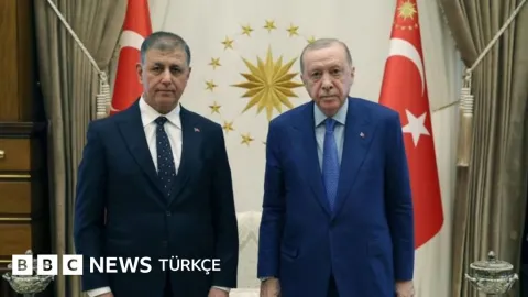 İzmir Büyükşehir Belediye Başkanı Cemil Tugay yarın AKP'ye katılabilir