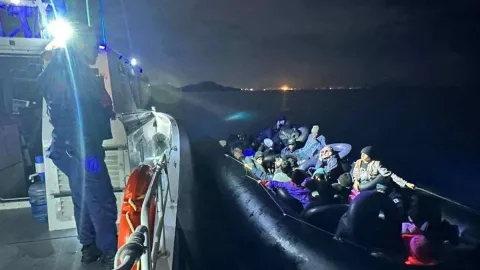İzmir'de 111 düzensiz göçmen yakalandı