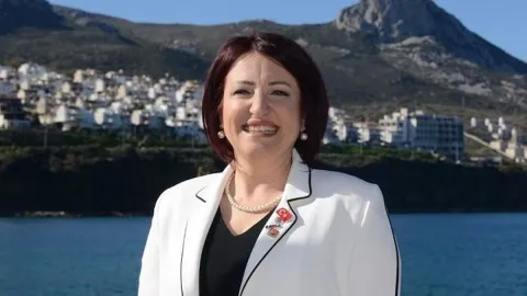 İzmir'de bir ilçe belediyesi daha YENİ Parti'den istifa etti