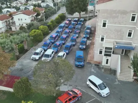 Kuşadası’nda uyuşturucu operasyonu: 45 gözaltı - fotoğraf 1