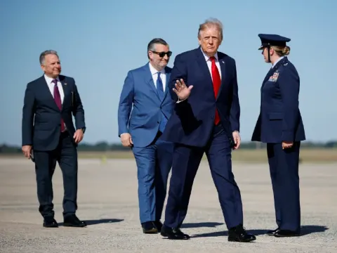 Trump'ın özel temsilcisi önce Zelenskiy sonra Putin ile görüşecek - fotoğraf 1