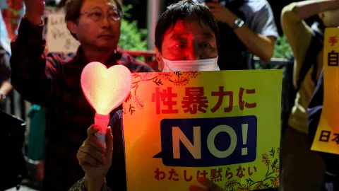 Japon hükümetinden ülkedeki ABD askerlerine alkol ve sokağa çıkma yasağı