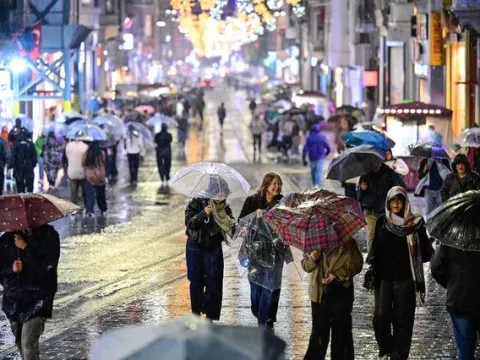 42 il için sarı, 6 il için turuncu uyarı! Çok kuvvetli sağanak bekleniyor - fotoğraf 2