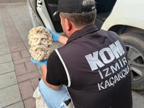 2 bin yıl öncesine ait! 'Zeus' İzmir'de - fotoğraf 1