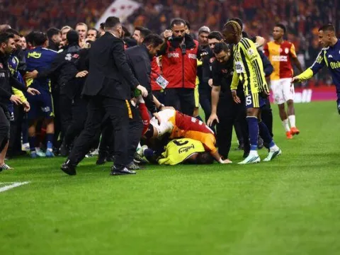 Galatasaray - Fenerbahçe derbisi dünya basınında! - fotoğraf 2