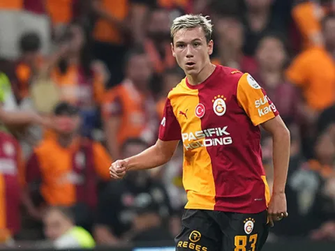 Valeriy Karpin'den Aleksey Batrakov açıklaması: 'Galatasaray'da kendine yer bulmasını umuyoruz!' - fotoğraf 4