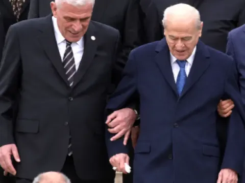 Dervişoğlu Bahçeli ile neden kol kola girdi? İYİ Partili Usta'nın paylaşımına dikkat çeken cevap - fotoğraf 1
