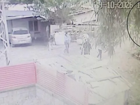Anne ile oğlunu ayıran kaza! Hemzemin geçitte trajik son - fotoğraf 2