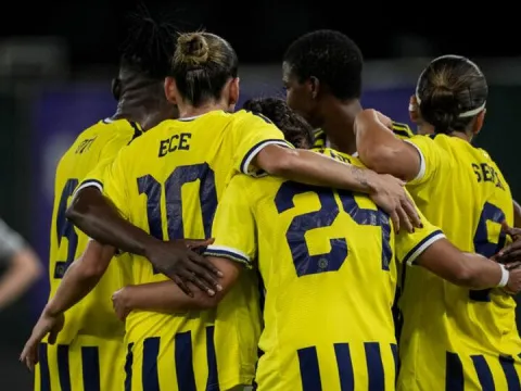 Fenerbahçe, Real Sociedad deplasmanında! - fotoğraf 1