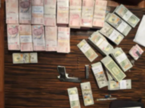 Kayyumun atadığı yardımcının evinden balya balya para çıktı: "Para Yusuf'ta dönüyor" - fotoğraf 2