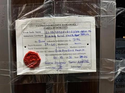 Eyüpsultan’da 5 katlı riskli bina tahliye edilerek mühürlendi - fotoğraf 4