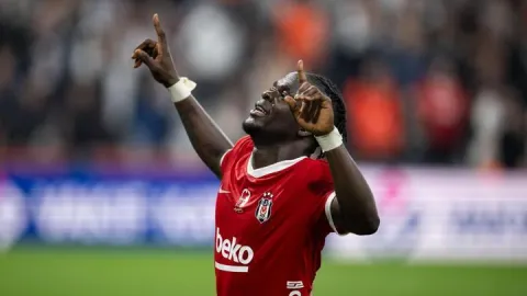 Junior Olaitan kariyer rekoru kırdı