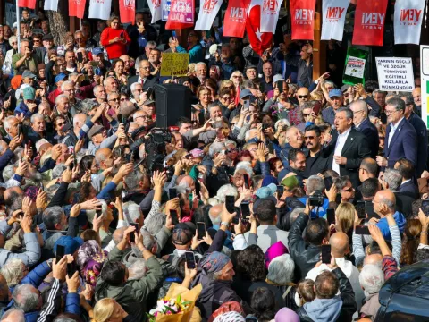 Özgür Özel Edremit'te açıkladı: "Trump ek vergi koydu" - fotoğraf 3