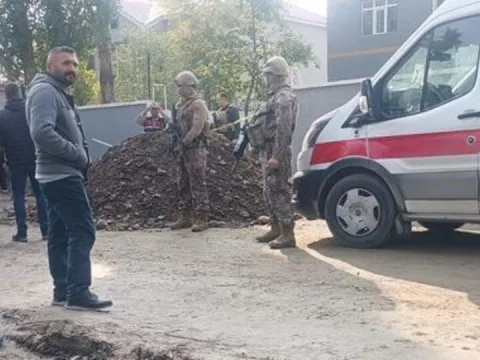 Kardeşinin evine gitti! Emekli polisin kanlı arazi kavgası - fotoğraf 1