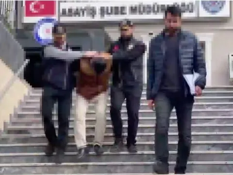 Kız meselesi yüzünden cinayet! Eski arkadaşların kavgasında 1 ölü, 2 yaralı! - fotoğraf 4