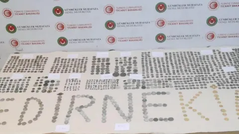 Kaçakçılara sınırda şafak baskını! 7 bini aşkın tarihî eser yurt dışına kaçırılmaktan kurtarıldı