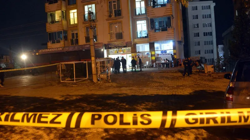 Kahramanmaraş'ta tartıştığı iki arkadaşını bıçakla yaraladı