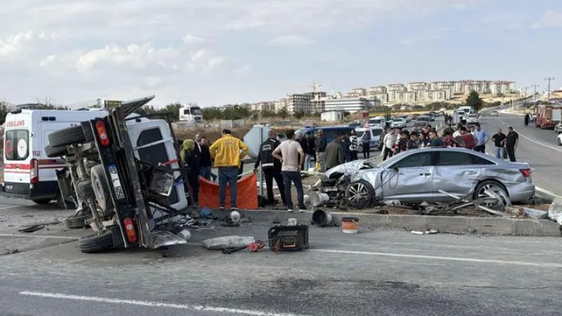Kahramanmaraş'ta trafik kazası: 1 kişinin öldüğü kazada MHP'li vekil ve 6 kişi yaralandı
