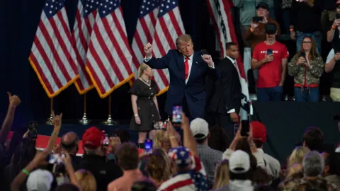 Kamu parasıyla Trump reklamlarına yargı freni