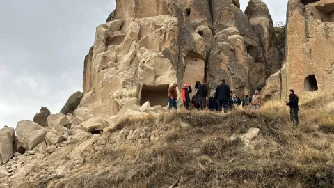Kapadokya'da peribacası çöktü. İki kişi hayatını kaybetti
