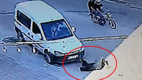 Kaputuna çıktığı aracı sürücüyü itip kaçırdı: "Kendimde değildim" savunması